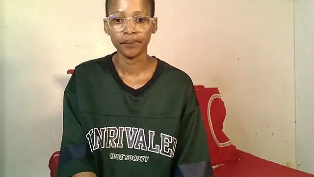 Snapshot of Mabelle_Eveline chatting on 07-25-26, 12:25 Mabelle Eveline online show from 07-25-26, 12:25