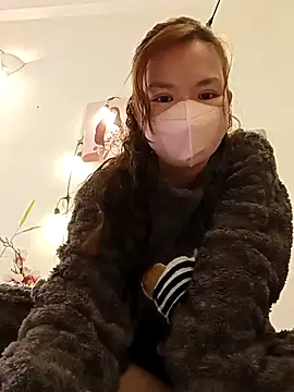 Snapshot of Trang26 chatting on 02-10-26, 04:11 Trang26 online show from 02-10-26, 04:11