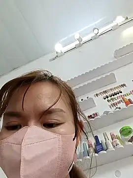 Snapshot of Trang26 chatting on 02-11-26, 04:39 Trang26 online show from 02-11-26, 04:39