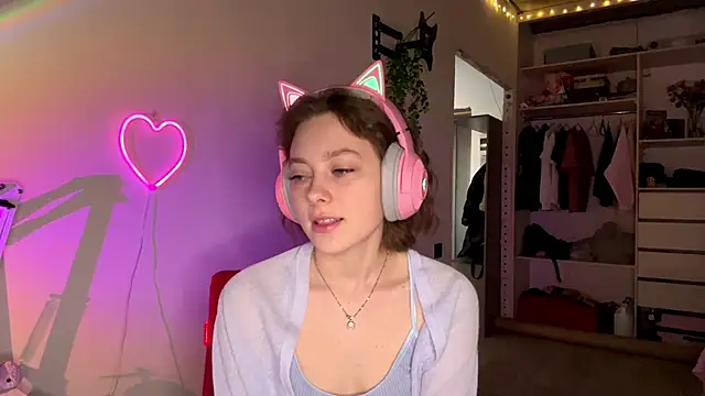 Snapshot of SlunkRear chatting on 03-01-26, 10:45 SlunkRear online show from 03-01-26, 10:45