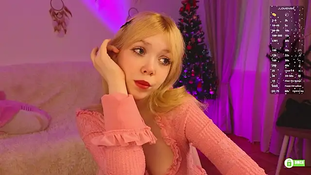 Snapshot of Rochelle_kitty chatting on 02-10-26, 02:32 Rochelle kitty online show from 02-10-26, 02:32