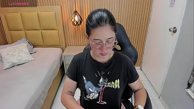 SAMANTHAFIORE1 online show from 02-16-26, 12:23