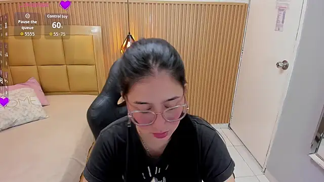 SAMANTHAFIORE1 online show from 02-18-26, 12:45