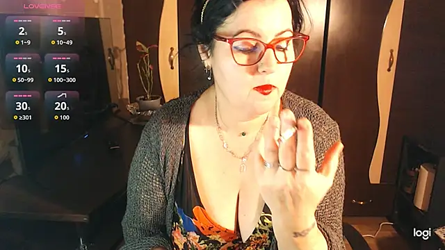 Snapshot of exiMIlf chatting on 02-11-26, 05:18 exiMIlf online show from 02-11-26, 05:18