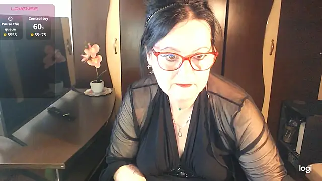 exiMIlf online show from 05-26-26, 12:12