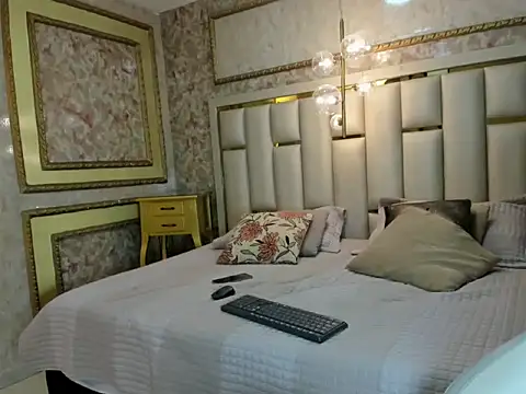 Snapshot of Veronica_hottie chatting on 02-26-26, 01:32 Veronica hottie online show from 02-26-26, 01:32