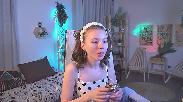 ElliFrankenweenie online show from 04-08-26, 06:24