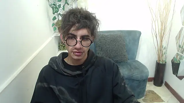 Snapshot of AaronBeer_ chatting on 02-24-26, 11:41 AaronBeer online show from 02-24-26, 11:41