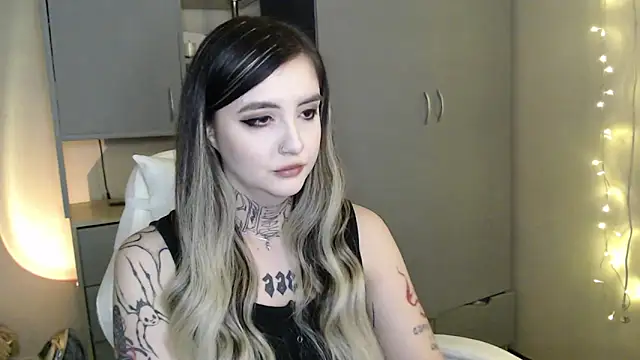 Snapshot of Rin_Tozier chatting on 02-19-26, 12:39 Rin Tozier online show from 02-19-26, 12:39