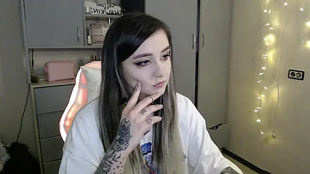 Rin Tozier online show from 03-18-26, 01:31