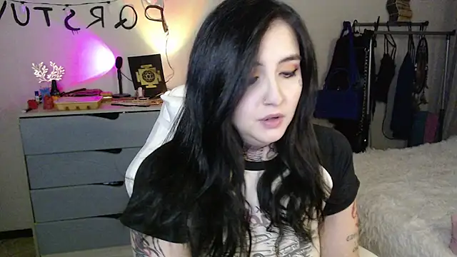 Snapshot of Rin_Tozier chatting on 06-09-26, 08:31 Rin Tozier online show from 06-09-26, 08:31