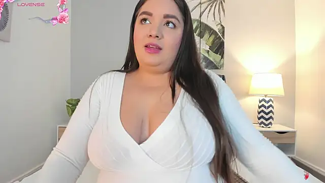 Snapshot of AgathaBloom_ chatting on 02-19-26, 01:07 AgathaBloom online show from 02-19-26, 01:07