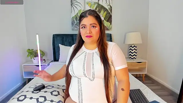 Snapshot of AgathaBloom_ chatting on 02-28-26, 01:01 AgathaBloom online show from 02-28-26, 01:01