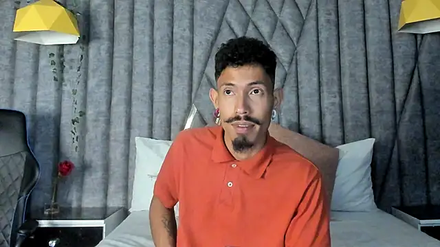 Snapshot of NoaahTylor chatting on 02-22-26, 08:07 NoaahTylor online show from 02-22-26, 08:07