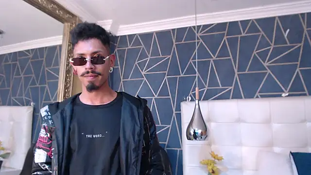 Snapshot of NoaahTylor chatting on 02-24-26, 07:56 NoaahTylor online show from 02-24-26, 07:56