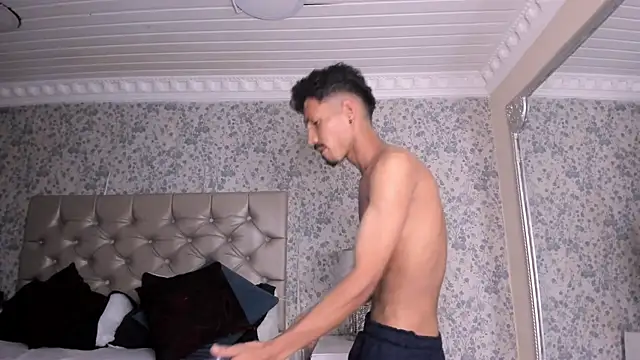 NoaahTylor online show from 04-05-26, 12:30