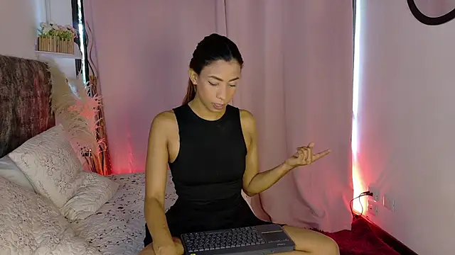 Snapshot of MelanyStone_ chatting on 02-12-26, 01:39 MelanyStone online show from 02-12-26, 01:39