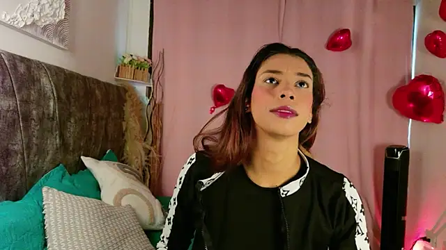 Snapshot of MelanyStone_ chatting on 02-19-26, 01:51 MelanyStone online show from 02-19-26, 01:51