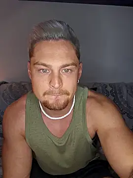 Snapshot of EddyRise- chatting on 02-23-26, 05:32 EddyRise- online show from 02-23-26, 05:32