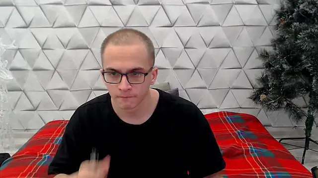 Snapshot of Pure_Aura chatting on 02-20-26, 08:42 Pure Aura online show from 02-20-26, 08:42