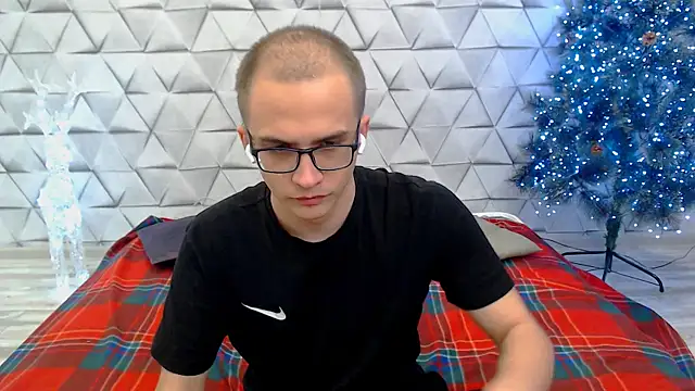 Snapshot of Pure_Aura chatting on 02-27-26, 06:52 Pure Aura online show from 02-27-26, 06:52