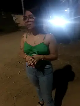 Snapshot of Royal_street_1 chatting on 02-12-26, 01:44 Royal street 1 online show from 02-12-26, 01:44