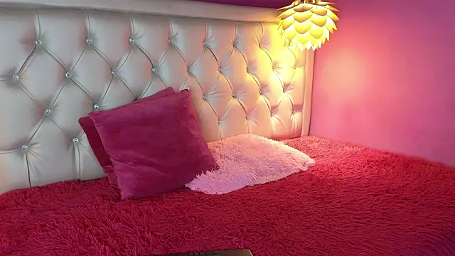 Snapshot of ivonne_heaven chatting on 02-26-26, 04:22 ivonne heaven online show from 02-26-26, 04:22