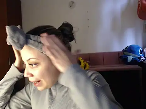 Snapshot of alaina_blesssed chatting on 02-16-26, 09:44 alaina blesssed online show from 02-16-26, 09:44