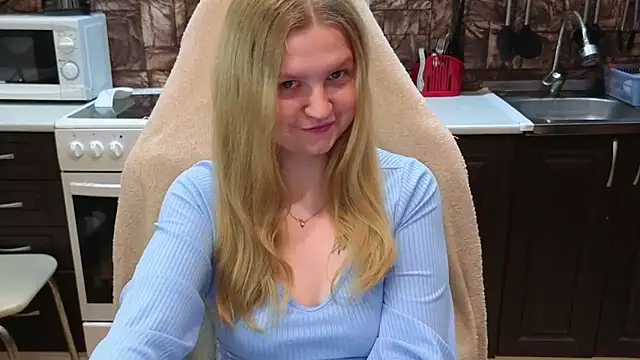 Snapshot of AnitaXVine chatting on 06-18-26, 07:29 AnitaXVine online show from 06-18-26, 07:29
