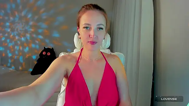 Snapshot of she_wolf chatting on 04-21-26, 02:01 she wolf online show from 04-21-26, 02:01