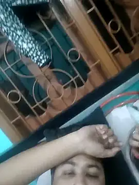 Snapshot of Desiyoungcouple15 chatting on 02-24-26, 06:06 Desiyoungcouple15 online show from 02-24-26, 06:06