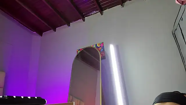 Snapshot of Zaphiro__Sky chatting on 02-14-26, 08:55 Zaphiro Sky online show from 02-14-26, 08:55