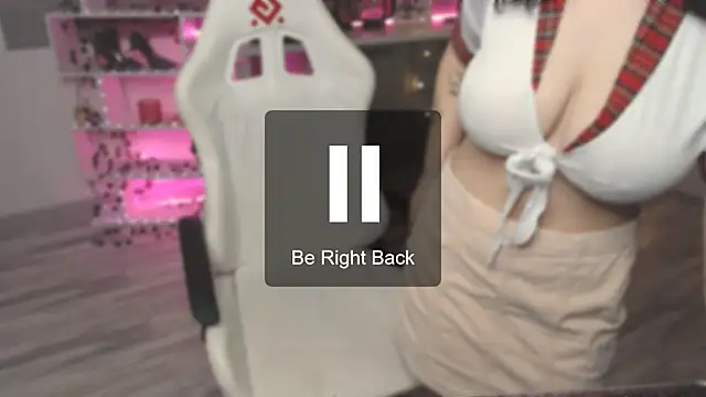 Snapshot of lily_milleerr chatting on 02-25-26, 06:28 lily milleerr online show from 02-25-26, 06:28