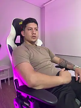  robertobaggioo online show from 02-14-26, 05:37