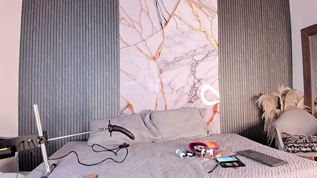 Snapshot of raven_noctis_ chatting on 02-26-26, 01:54 raven noctis online show from 02-26-26, 01:54