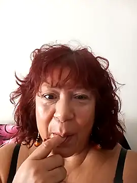 Snapshot of natalialuxee chatting on 02-22-26, 02:15 natalialuxee online show from 02-22-26, 02:15