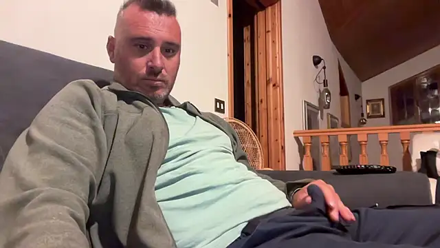 marcovik1 online show from 04-09-26, 06:35