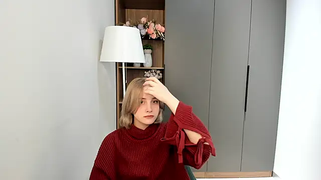 Snapshot of KirstinMcgeady chatting on 02-16-26, 07:59 KirstinMcgeady online show from 02-16-26, 07:59