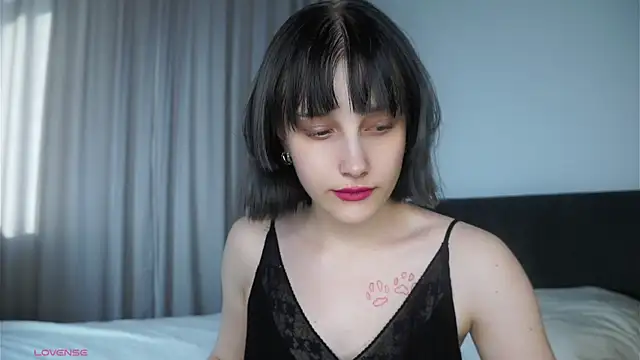 Snapshot of KirstinMcgeady chatting on 07-18-26, 12:09 KirstinMcgeady online show from 07-18-26, 12:09
