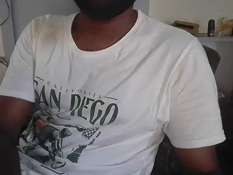 Snapshot of Tinku_1324 chatting on 06-27-26, 12:22 Tinku 1324 online show from 06-27-26, 12:22