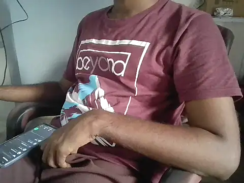 Snapshot of Tinku_1324 chatting on 07-11-26, 01:19 Tinku 1324 online show from 07-11-26, 01:19