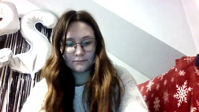 Snapshot of MiaCuteGirl chatting on 02-20-26, 08:42 MiaCuteGirl online show from 02-20-26, 08:42