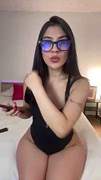 Snapshot of Exclusive_Aurora chatting on 04-25-26, 05:43 Exclusive Aurora online show from 04-25-26, 05:43