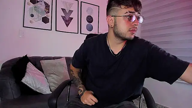 Snapshot of ethan_grace chatting on 02-28-26, 12:17 ethan grace online show from 02-28-26, 12:17