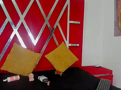 Mia scandark online show from 04-14-26, 05:13