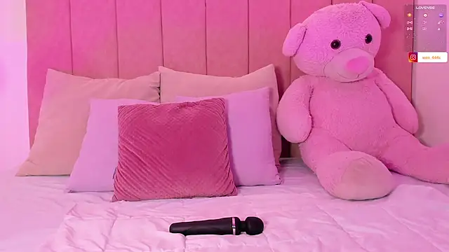 Snapshot of ween_sheng_ chatting on 04-01-26, 01:41 ween sheng online show from 04-01-26, 01:41