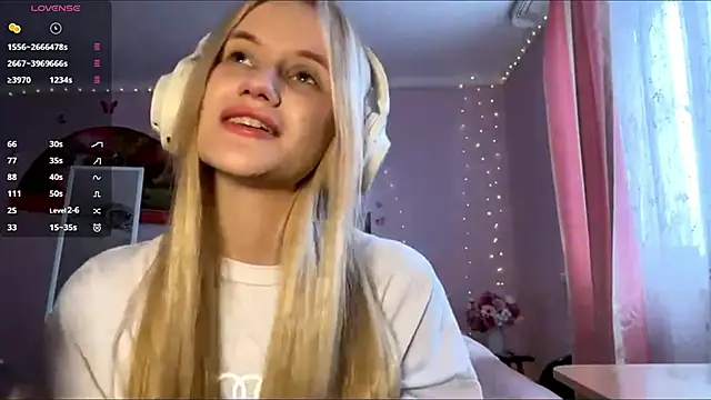 Snapshot of MelissaZaria chatting on 02-15-26, 07:27 MelissaZaria online show from 02-15-26, 07:27