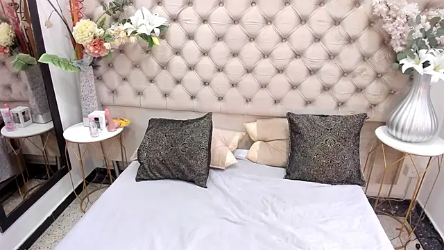 Snapshot of VanessaLanz chatting on 03-01-26, 12:40 VanessaLanz online show from 03-01-26, 12:40