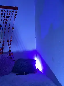 Snapshot of amy-dexter- chatting on 02-15-26, 07:43 amy-dexter- online show from 02-15-26, 07:43