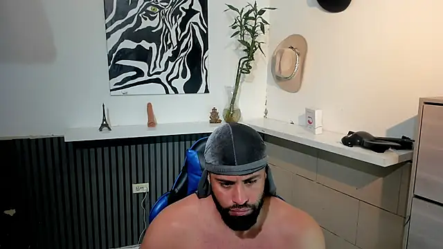 Snapshot of BENEDIICK chatting on 03-01-26, 08:11 BENEDIICK online show from 03-01-26, 08:11